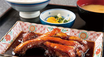煮魚、フライ両方食べたい! どちらも看板メニューです さかなの食堂 こじま