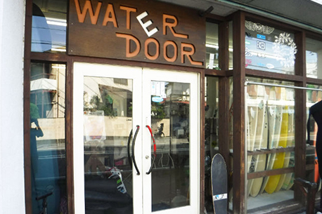 WATER DOOR