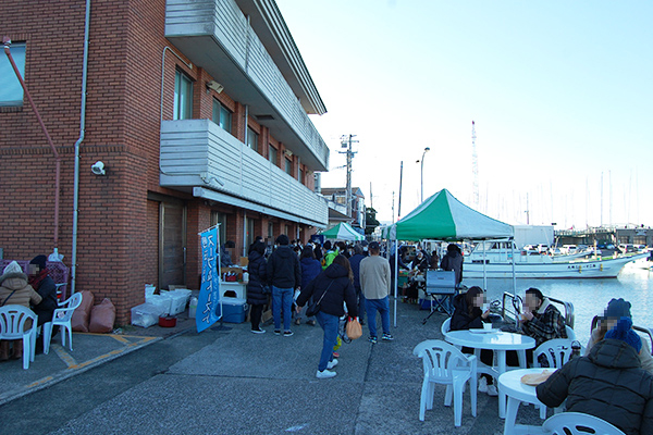 市での食事